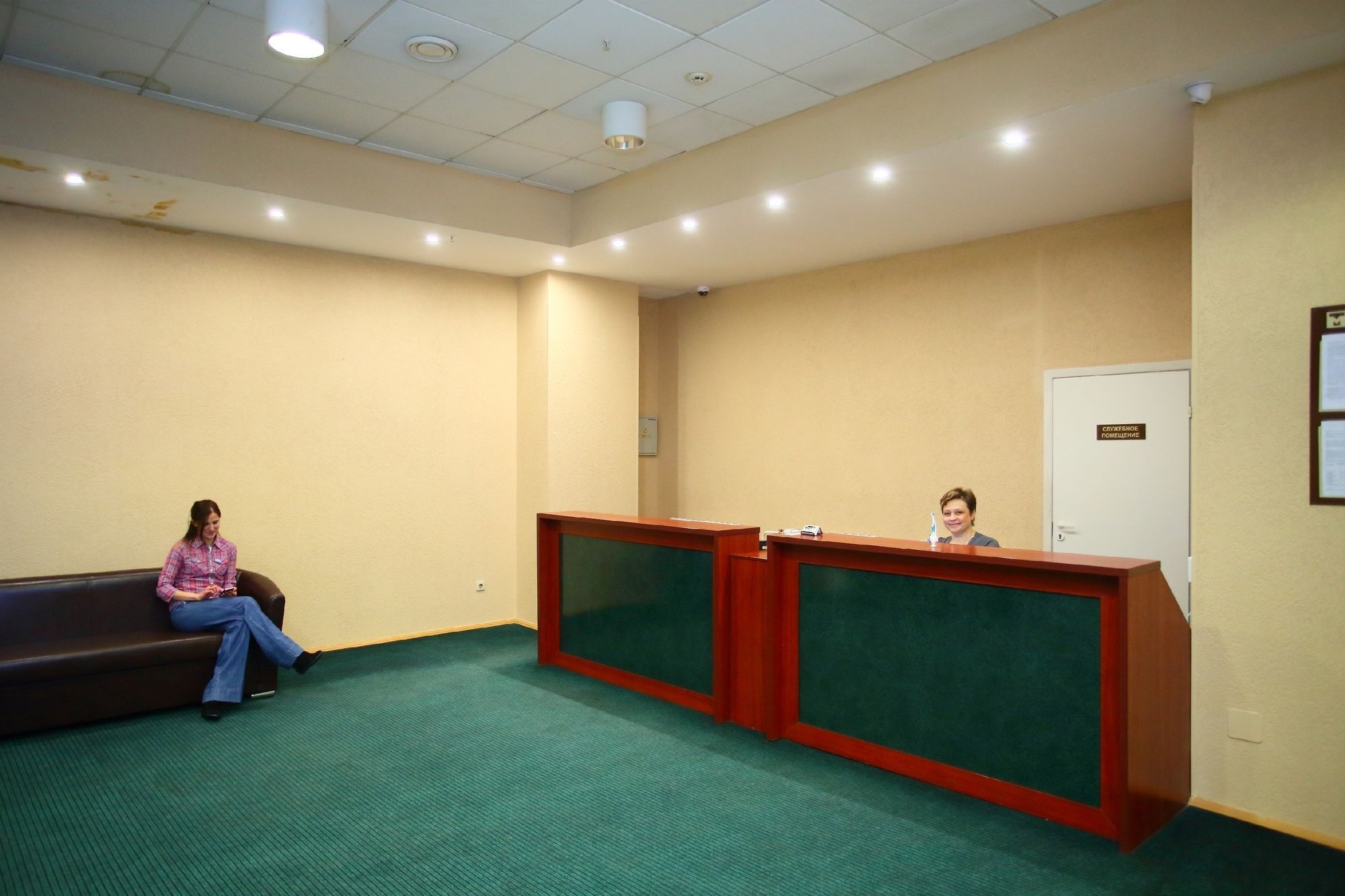 Maksim Hotel Ekaterinburg Ngoại thất bức ảnh